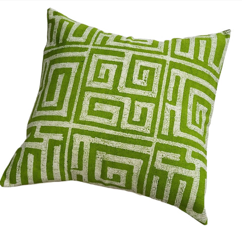 Maze Design Pillow Cover